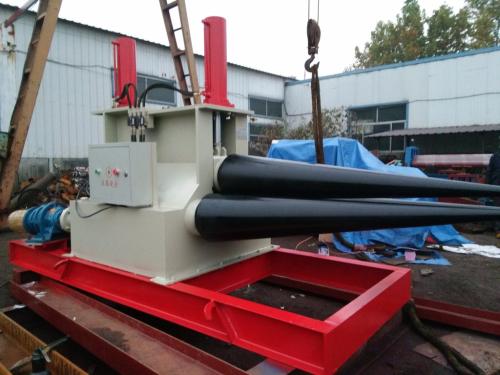 客戶(hù)定制錐體卷板機(jī)